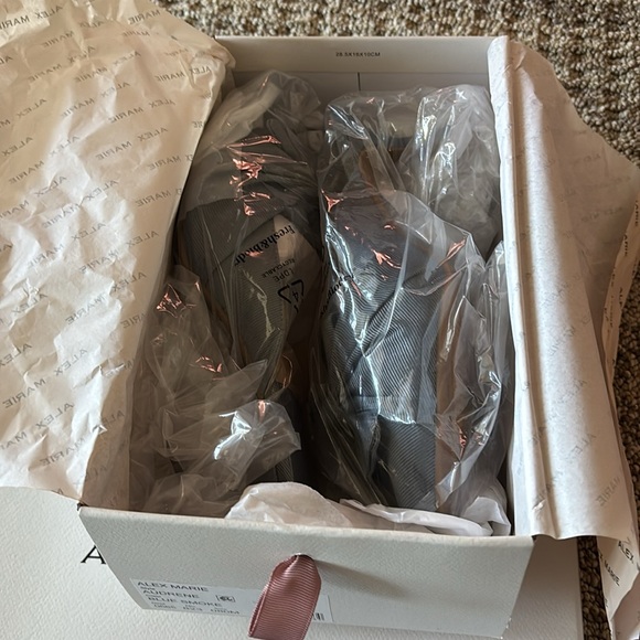 Alex Marie Audrene - Picture 4 of 5